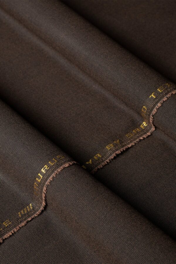 Himalaya Wash & Wear: Timeless Warmth in Elegant Weave